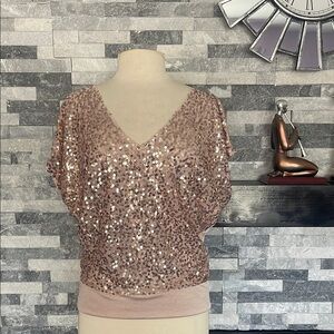 Express Blouse Sequin Gold Fitted Waist Cold Shoulder M